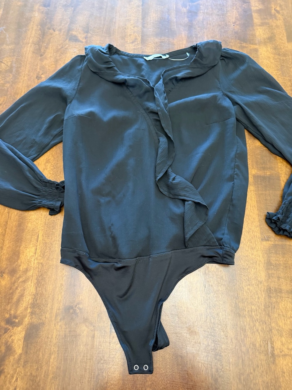 Women’s Abercrombie & Fitch Black Sheer Ruffle Bodysuit Small Long Sleeve